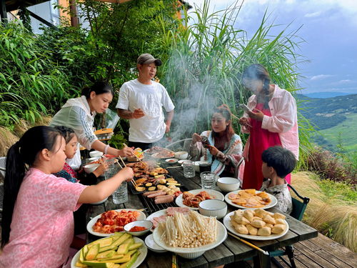 元阳 绿水青山间绘就诗和远方，农副产品销售谱新篇